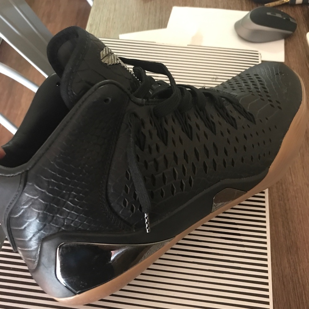Nike Kobe 9 Mid EXT “Snakeskin” mamba